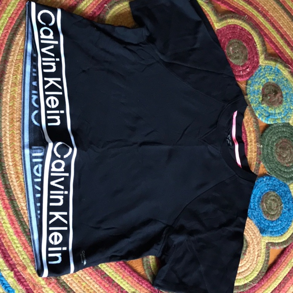Women’s performance shirt